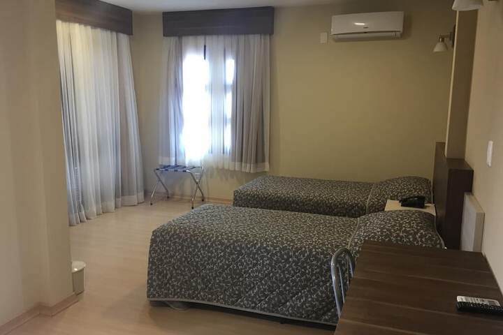 Room 16 of 38