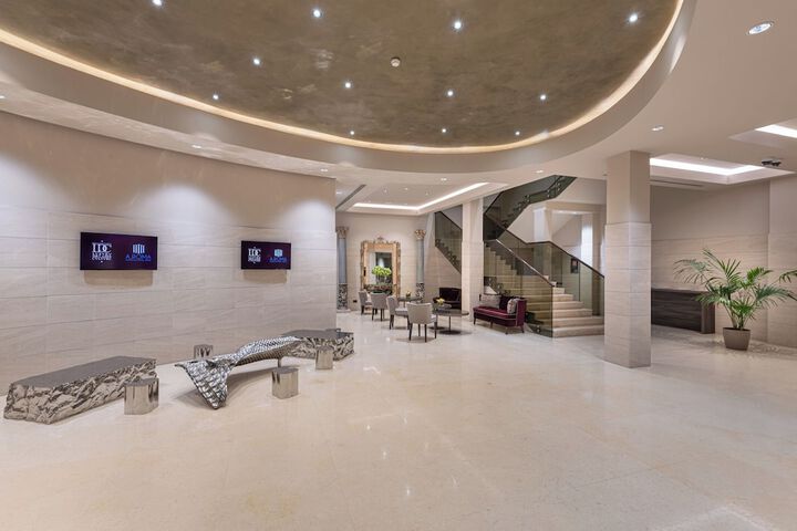 Business Center 50 of 63