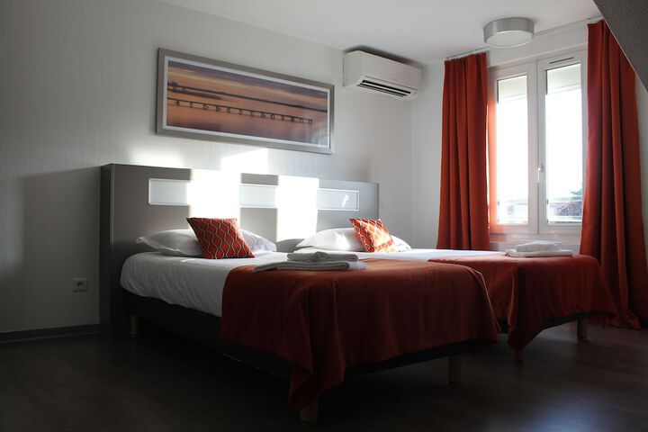 Room 8 of 24