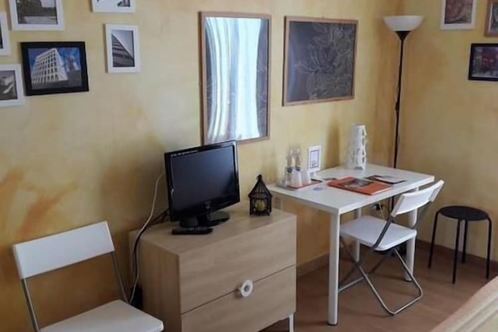 Room 5 of 34