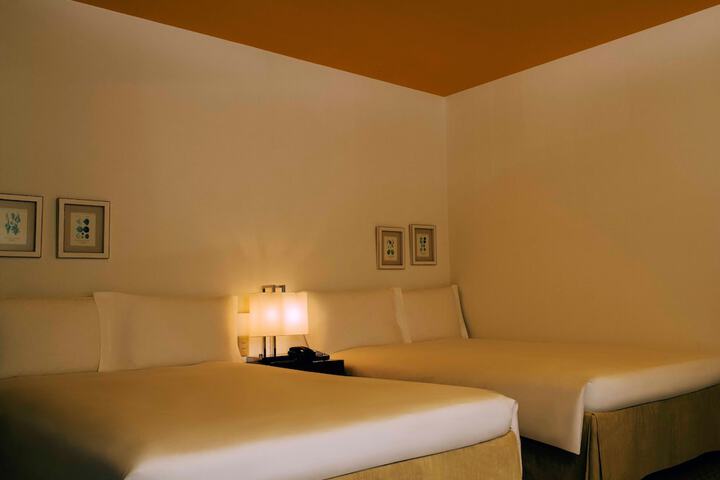 Room 25 of 174