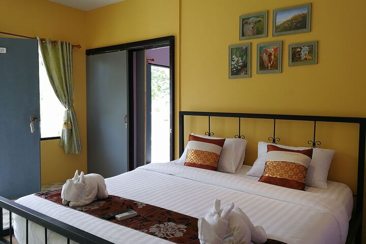 Room 15 of 98