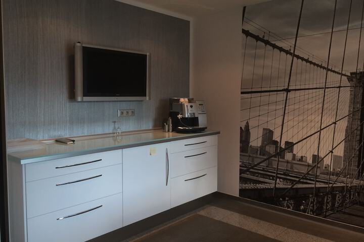 Room 7 of 20
