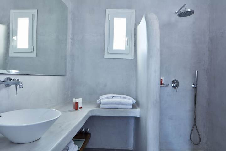 Clean Restrooms