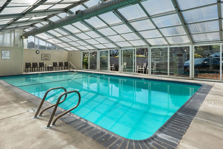 Pool 25 of 40