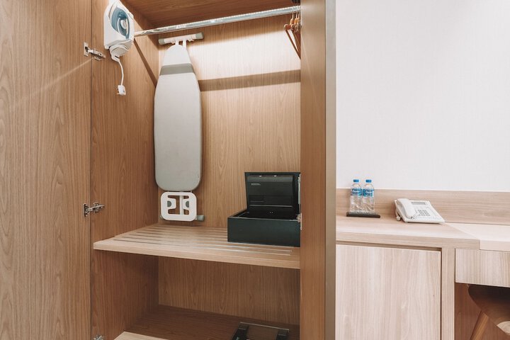 Room 53 of 74