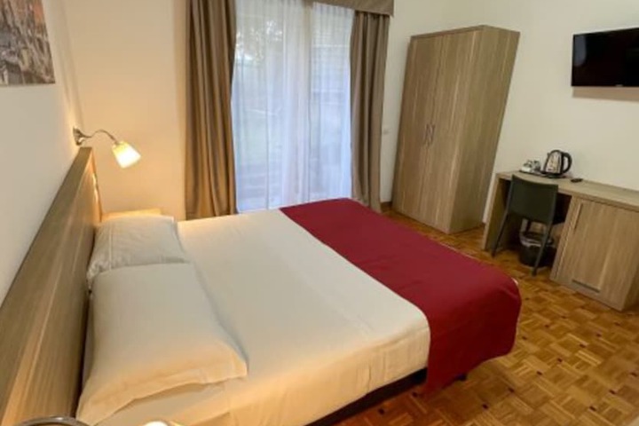 Room 18 of 31
