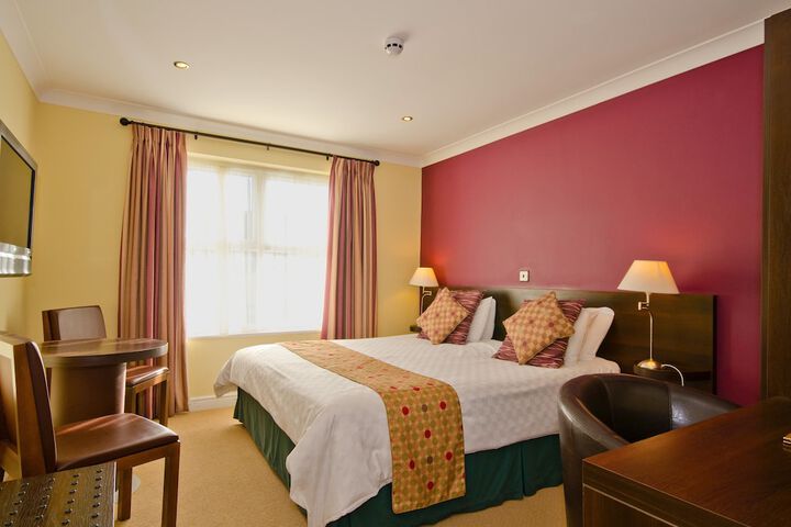 Room 10 of 42