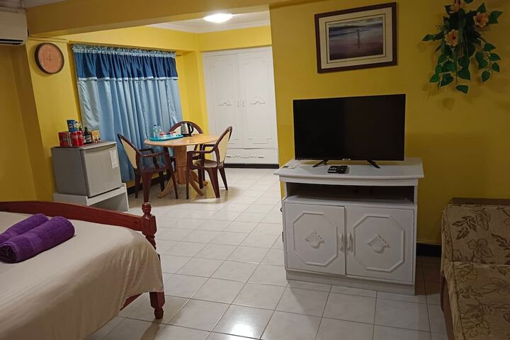 Room 11 of 26
