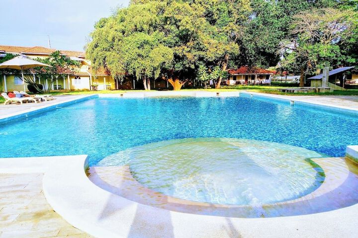 Pool 14 of 30