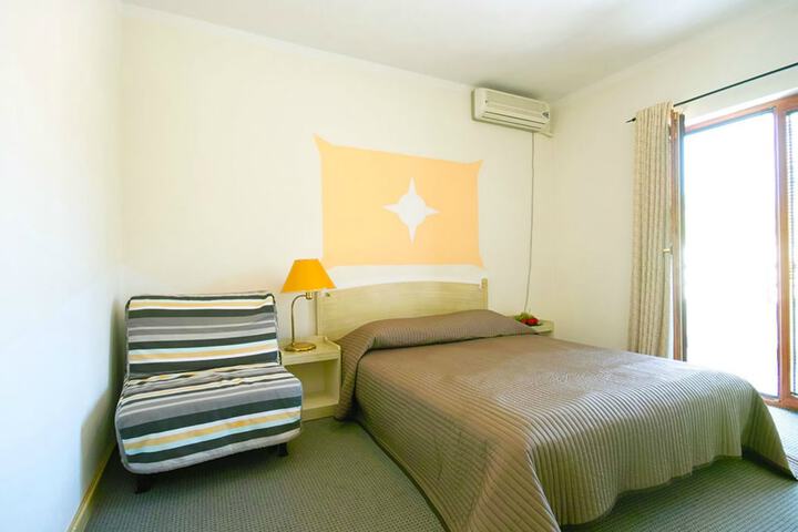 Room 4 of 52