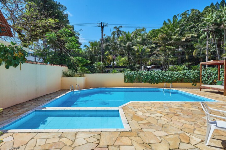 Pools & Facilities