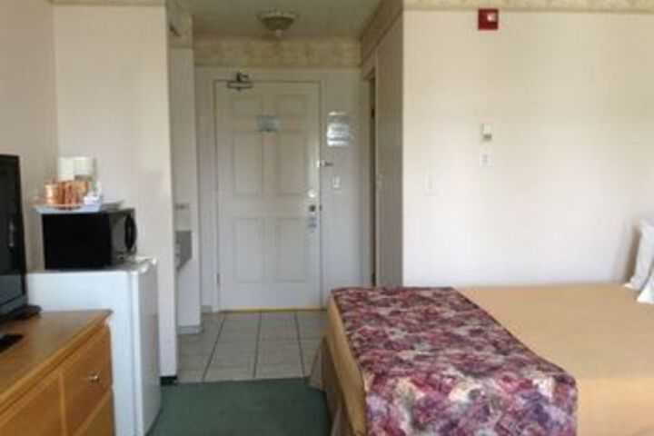 Room 30 of 53