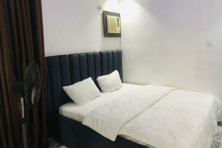 Room 7 of 24