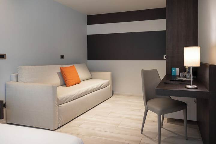 Room 18 of 86