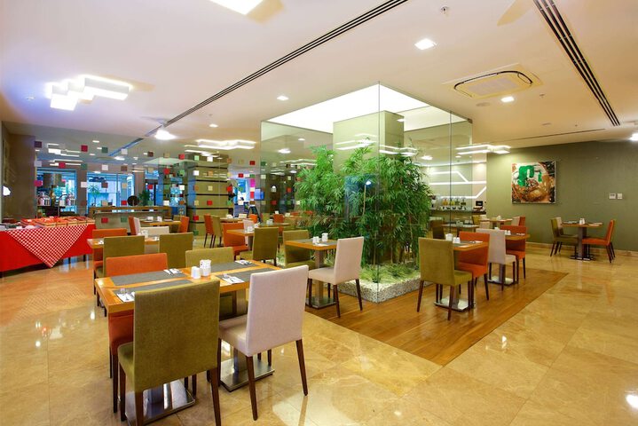 Dining 72 of 133