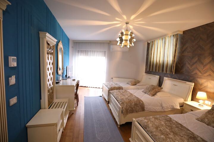 Room 10 of 86