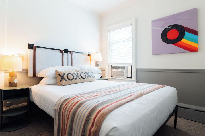 Room 25 of 41