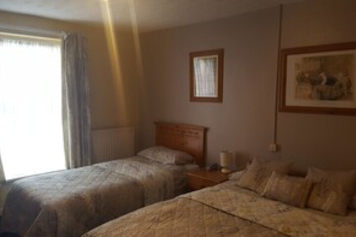 Room 10 of 15