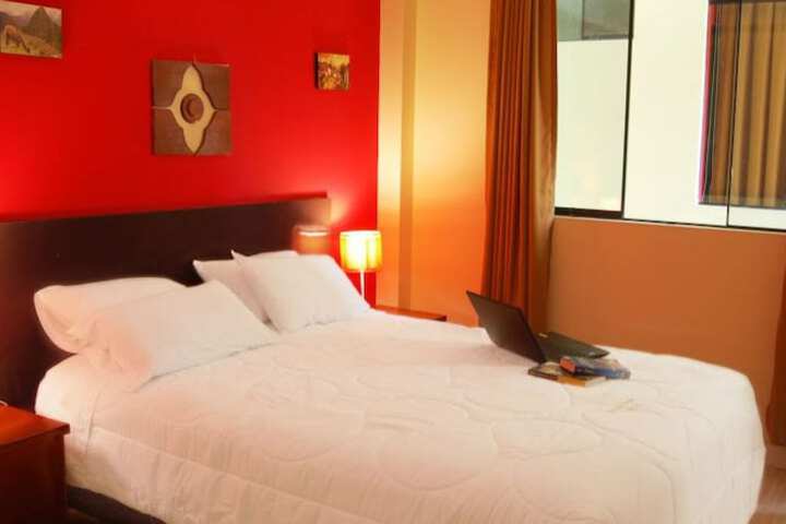 Room 10 of 109