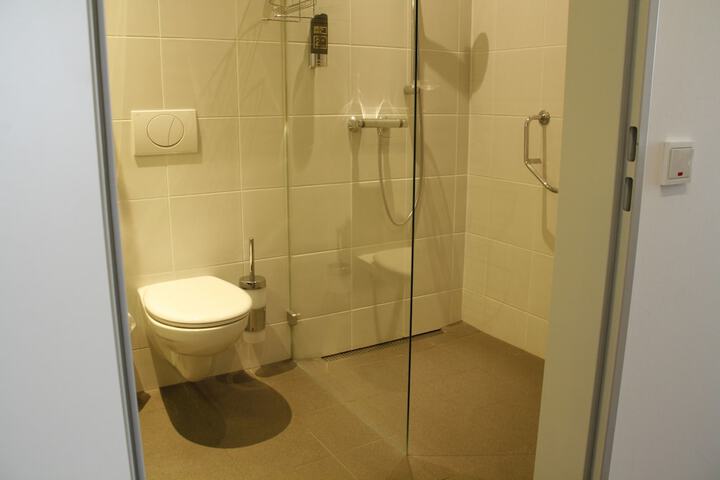 Room 14 of 26