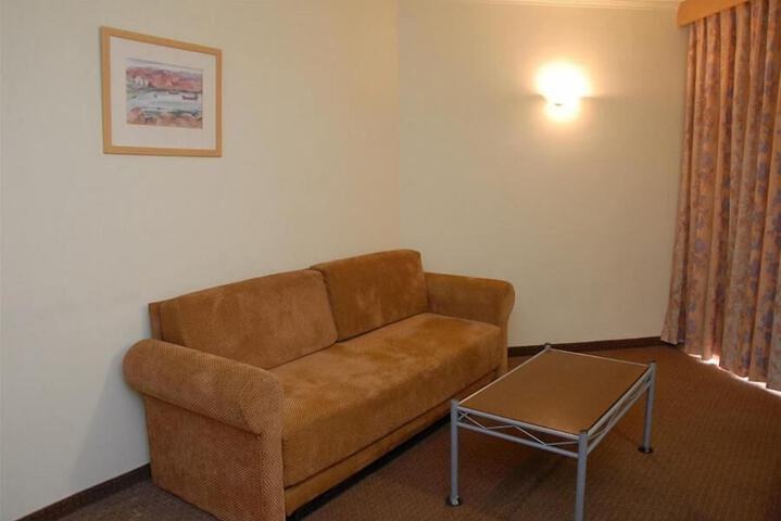 Room 11 of 31