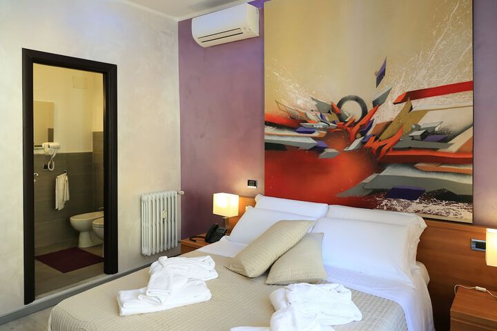 Room 6 of 155