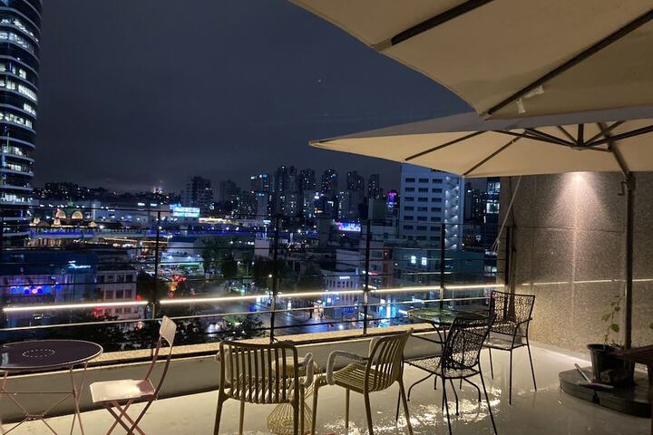 Sundeck 39 of 48