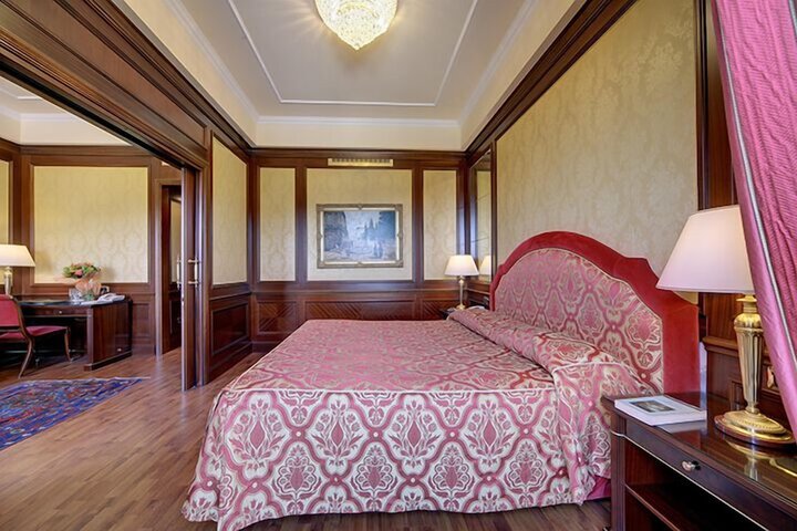Room 58 of 96