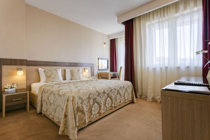 Room 3 of 57