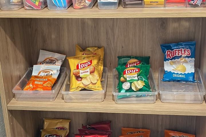 Snack bar