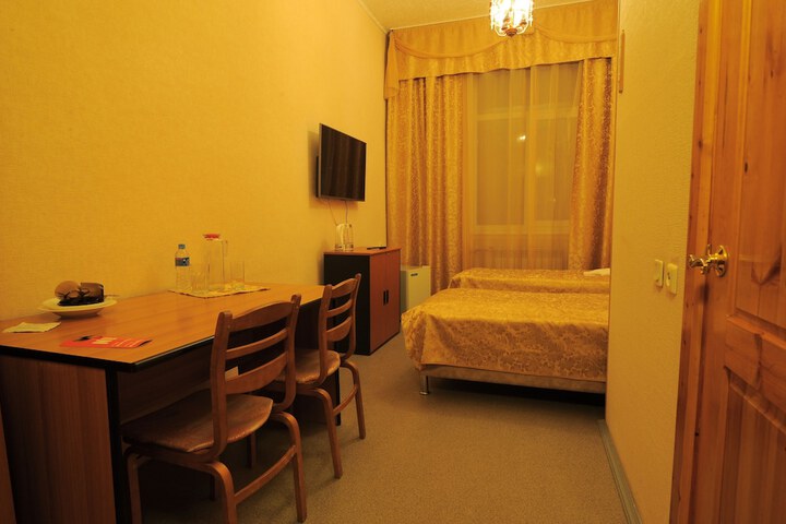 Room 19 of 100