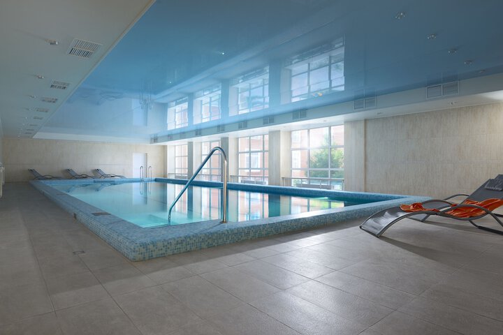 Pool Hotel