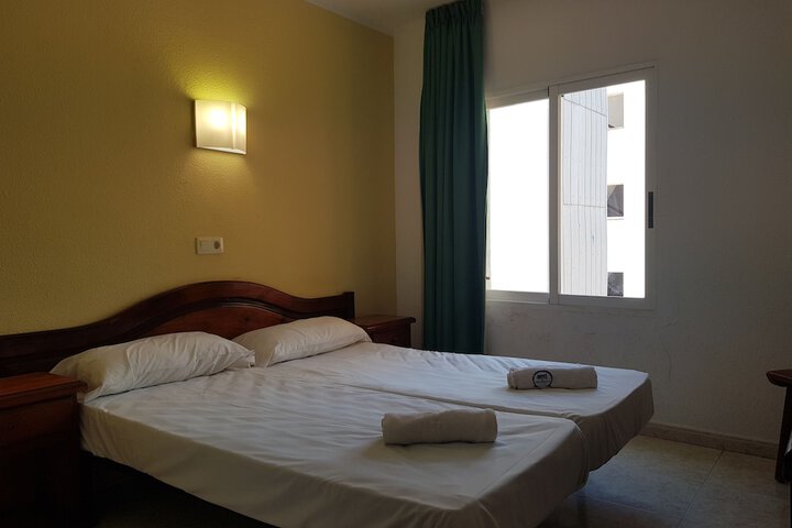 Room 3 of 49