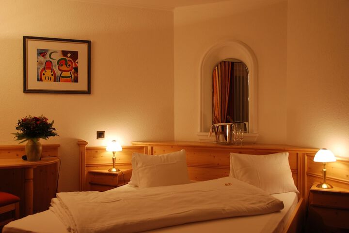 Room 7 of 51