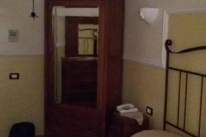 Room 8 of 15