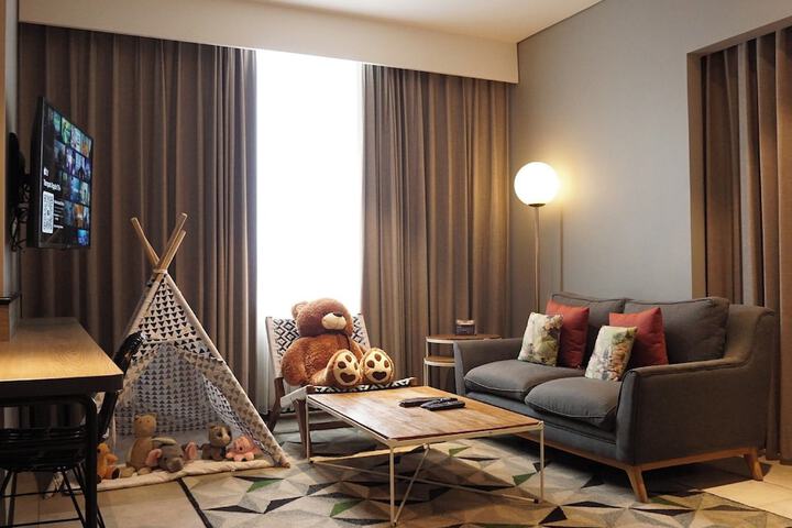 Room 10 of 32