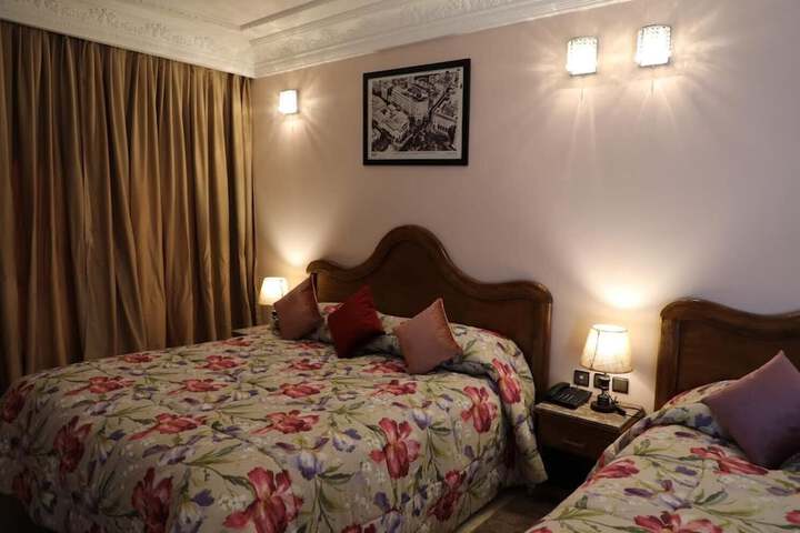 Room 12 of 27