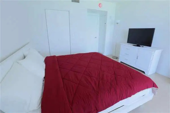 Room 3 of 14