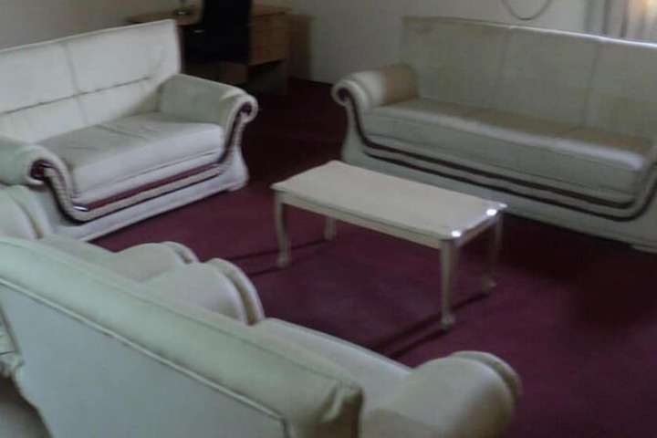 Room 14 of 65