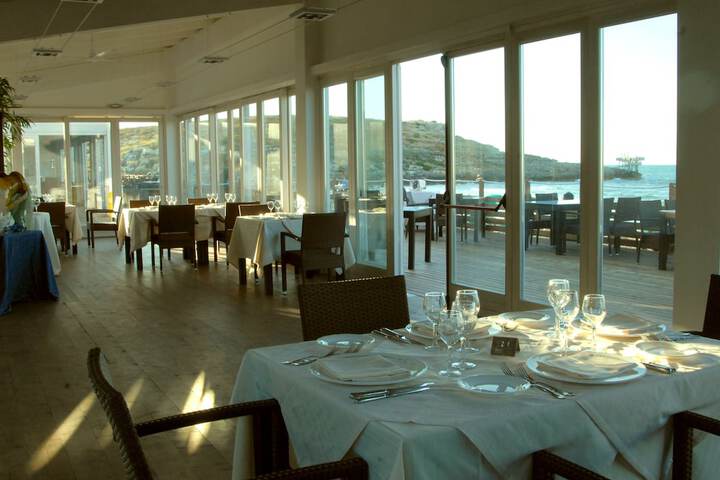 Dining 46 of 75