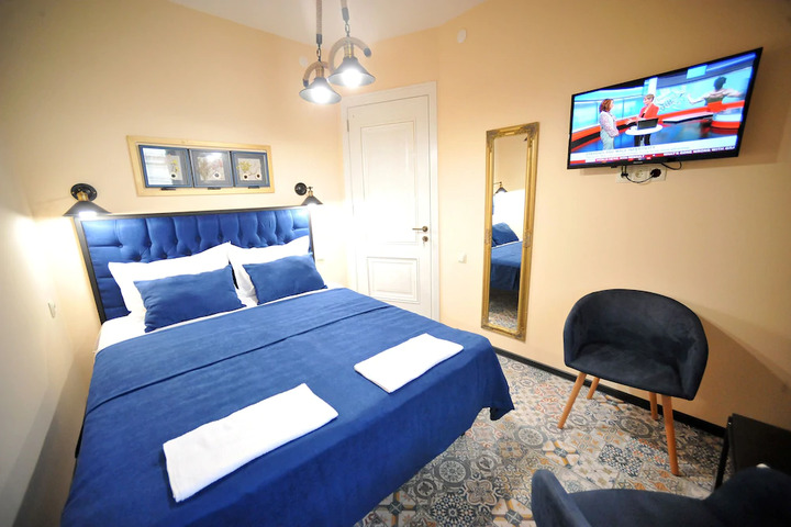 Room 3 of 10