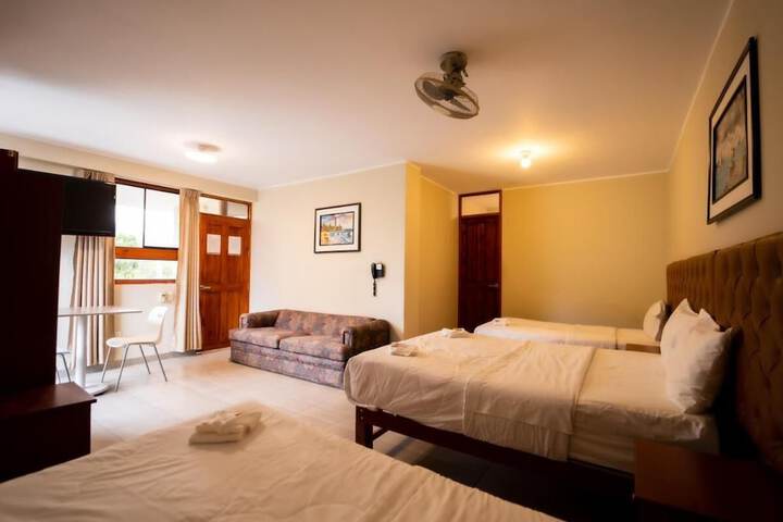 Room 6 of 36