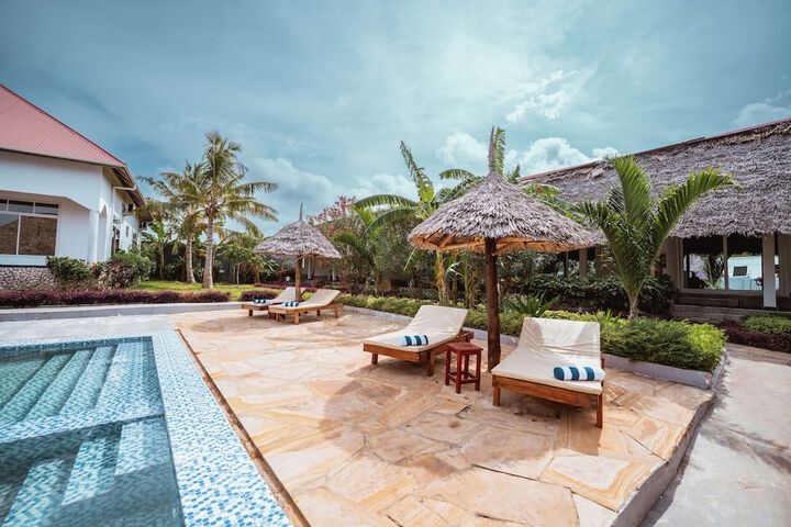 Pool 18 of 26