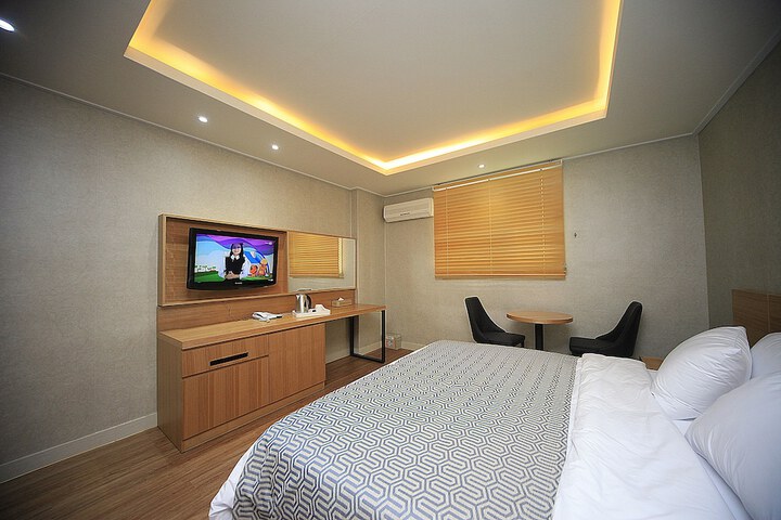 Room 30 of 119