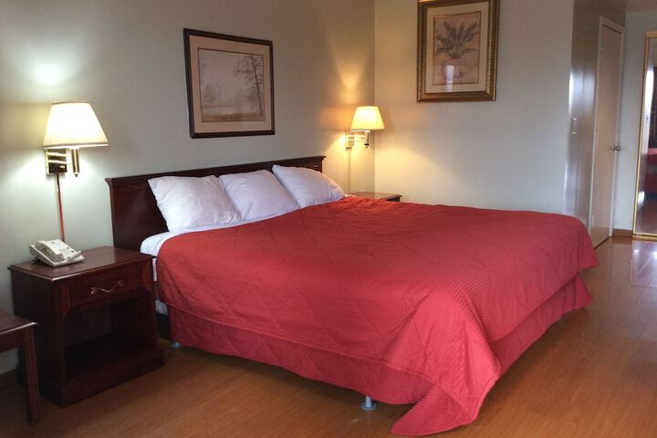 Room 6 of 21