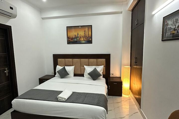 Room 19 of 36