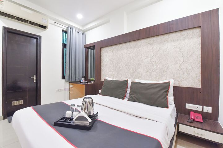 Room 15 of 37