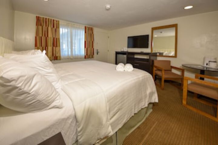 Room 139 of 207