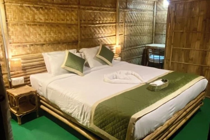 Room 10 of 37
